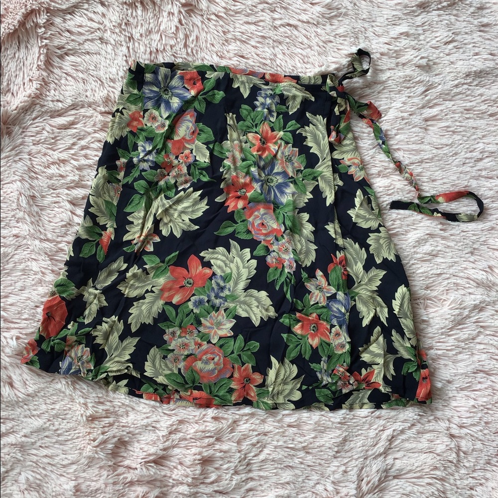 Vintage Banana Republic 90's Wrap Skirt (2) Floral